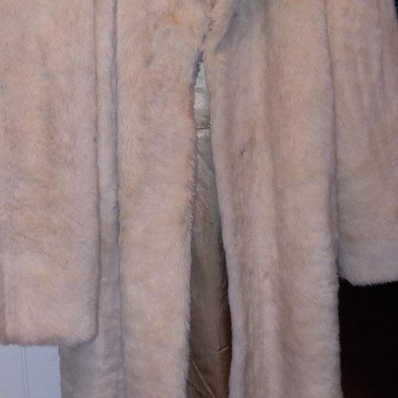 french Fur Coat - Picture 4 of 4
